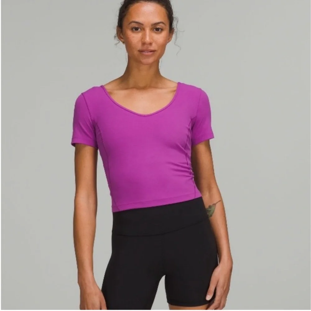 Lululemon Vivid Plum Set - Align Tee and 21” Align Leggings Size 6 - Picture 3 of 6